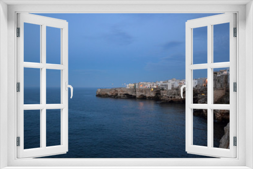 Fototapeta Naklejka Na Ścianę Okno 3D - vista panoramica della scogliera sul mare