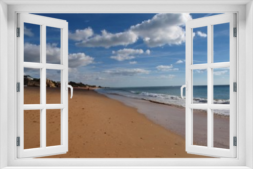 Fototapeta Naklejka Na Ścianę Okno 3D - Beautiful long beach in Albufeira in Portugal