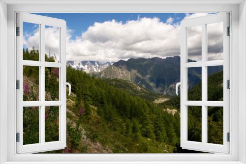 Fototapeta Naklejka Na Ścianę Okno 3D - Alpi in estate