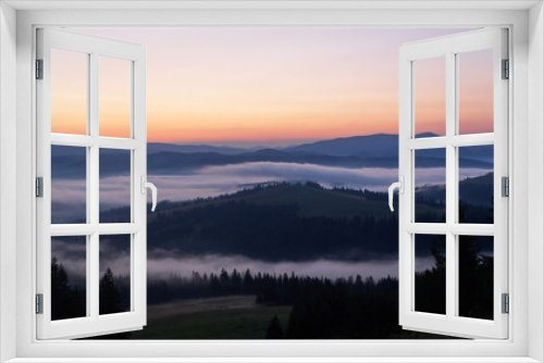 Fototapeta Naklejka Na Ścianę Okno 3D - a beautiful sunrise over mountain
