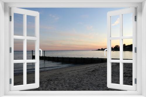 Fototapeta Naklejka Na Ścianę Okno 3D - Beautiful New England coastal beach summer sunset