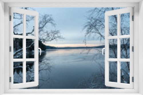 Fototapeta Naklejka Na Ścianę Okno 3D - Cold ice lake