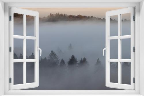 Fototapeta Naklejka Na Ścianę Okno 3D - fog over lake