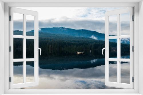 Fototapeta Naklejka Na Ścianę Okno 3D - Lake in the Westwood Mountains
