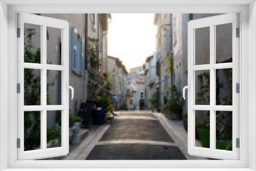 Fototapeta Naklejka Na Ścianę Okno 3D - Small alley in southern france
