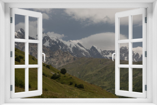 Fototapeta Naklejka Na Ścianę Okno 3D - Mountain Landscapes and lush valleys in the Caucasus Georgian mountains