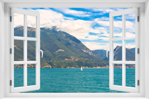 Fototapeta Naklejka Na Ścianę Okno 3D - View Over Lake Garda