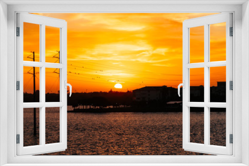 Fototapeta Naklejka Na Ścianę Okno 3D - The beautiful sun rise of peace river in Florida