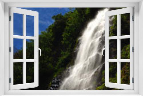Fototapeta Naklejka Na Ścianę Okno 3D - 神秘の滝