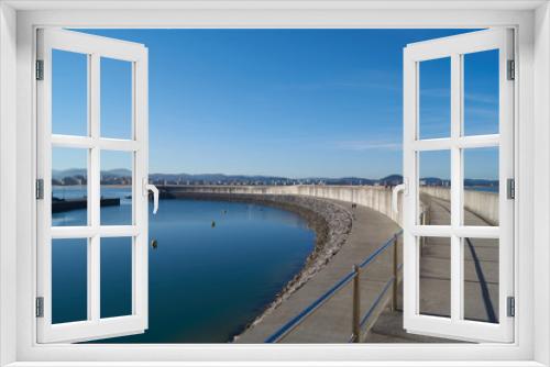 Fototapeta Naklejka Na Ścianę Okno 3D - laredo port view in december
