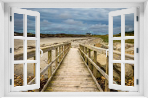 Fototapeta Naklejka Na Ścianę Okno 3D - beach walkway Ireland