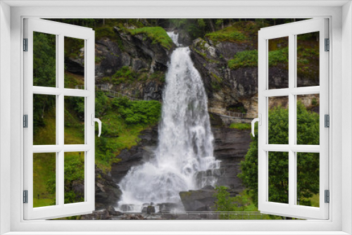 Fototapeta Naklejka Na Ścianę Okno 3D - Steinsdalsfossen waterfall  in Norway.