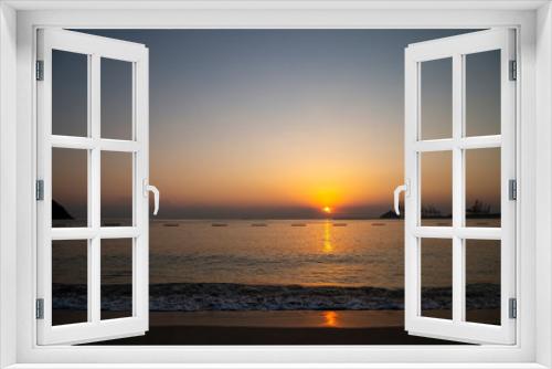 Fototapeta Naklejka Na Ścianę Okno 3D - The sunrise in the Indian ocean
