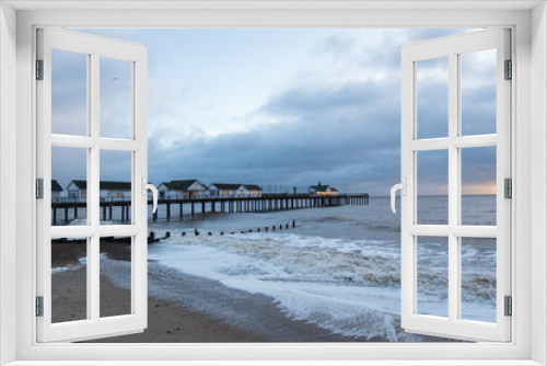 Fototapeta Naklejka Na Ścianę Okno 3D - Sunrise at Southwold Pier England