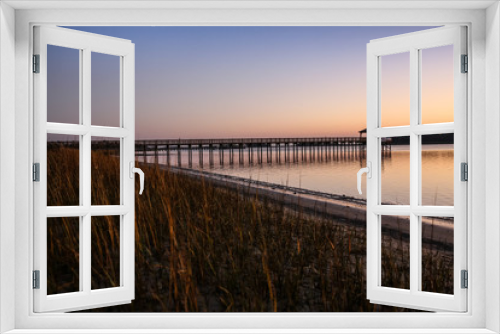 Fototapeta Naklejka Na Ścianę Okno 3D - Peaceful sunset at the beach in Wilmington North Carolina