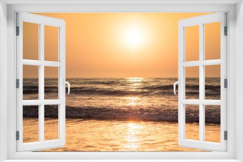 Fototapeta Naklejka Na Ścianę Okno 3D - Beautiful sunset over the ocean