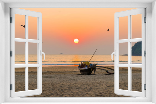 Fototapeta Naklejka Na Ścianę Okno 3D - Beautiful beach view landscape with yellow sand and blue ocean in the evening sunset, Goa state in India