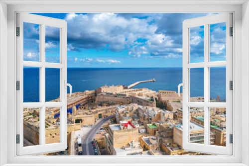 Fototapeta Naklejka Na Ścianę Okno 3D - Beautiful architecture in Valletta, capital city of Malta