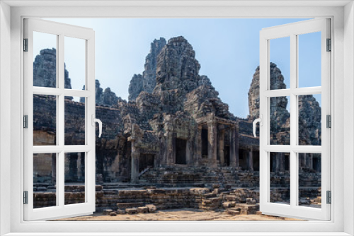 Fototapeta Naklejka Na Ścianę Okno 3D - Die Tempelanlage Bayon in Kambodscha mit ihren Gesichtertürmen
