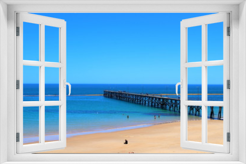 Fototapeta Naklejka Na Ścianę Okno 3D - pier on the beach in Port Noarlunga, South Australia