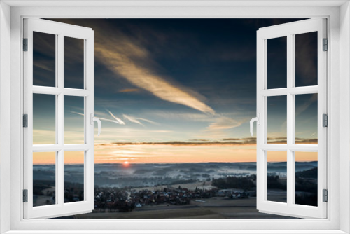 Fototapeta Naklejka Na Ścianę Okno 3D - Morgennebel im Tal - Sonnenaufgang