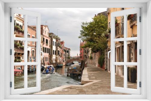 Fototapeta Naklejka Na Ścianę Okno 3D - Canal Venice Italy August 2019