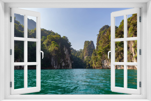 Fototapeta Naklejka Na Ścianę Okno 3D - Limestone mountains with trees in the sea in Thailand