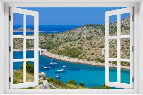 Fototapeta Naklejka Na Ścianę Okno 3D - view of a bay with boats