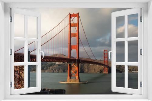 Fototapeta Naklejka Na Ścianę Okno 3D - View from the Golden Gate Bridge in San Francisco, California, United States.