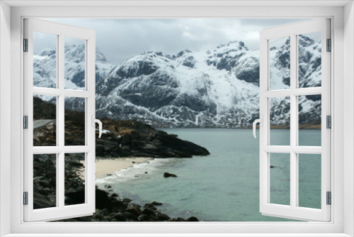 Fototapeta Naklejka Na Ścianę Okno 3D - nevicata sui monti e spiaggia