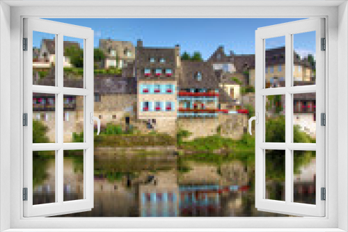 Fototapeta Naklejka Na Ścianę Okno 3D - The Dordogne River Floating through Beautiful Argentat, France