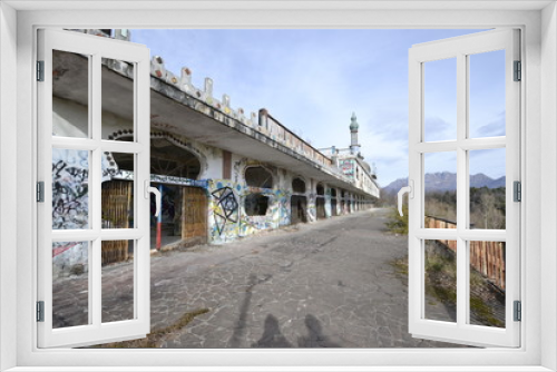 Fototapeta Naklejka Na Ścianę Okno 3D - CONSONNO, LUOGHI ABBANDONATI, URBEX