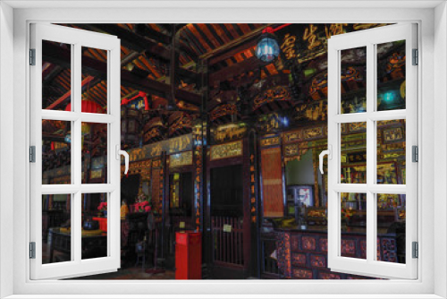 Fototapeta Naklejka Na Ścianę Okno 3D - マラッカにあるマレーシア最古の中国寺院（青雲亭（チェン・フン・テン）寺院）の本堂内部 Inside of main building of Cheng Hoong Teng Temple in Malacca (Melaka), the oldest Chinese temple in Malaysia