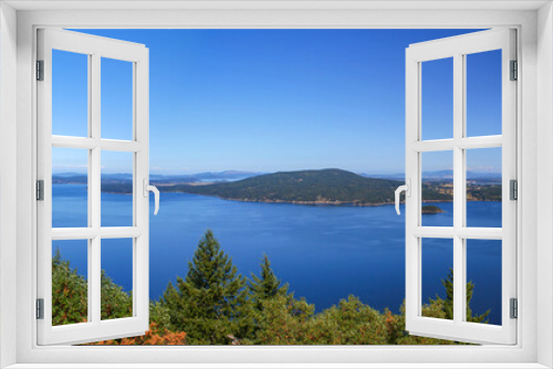 Fototapeta Naklejka Na Ścianę Okno 3D - Panoramic view: Salt Spring Island near Vancouver Island / British Columbia / Canada