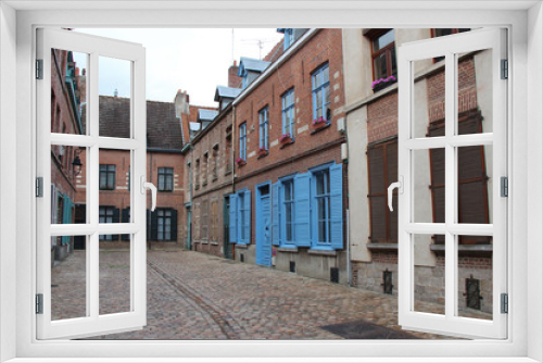 Fototapeta Naklejka Na Ścianę Okno 3D - brick houses at brigittines square in lille (france) 