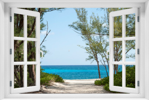 Fototapeta Naklejka Na Ścianę Okno 3D - Paradise Island Public Beach Entrance