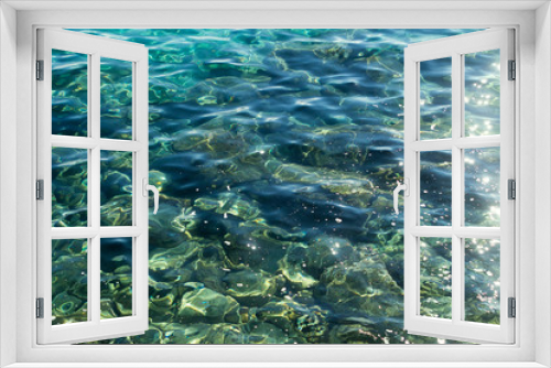 Fototapeta Naklejka Na Ścianę Okno 3D - Transparent sea water with sun glitters 