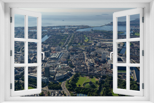 Fototapeta Naklejka Na Ścianę Okno 3D - Aerial views of Cardiff City Centre
