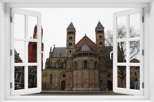 Fototapeta Naklejka Na Ścianę Okno 3D - The Basilica of Saint Servatius, Maastricht, Holland 