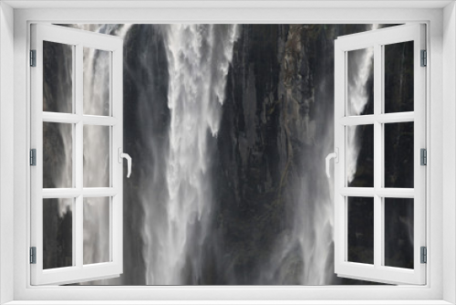 Fototapeta Naklejka Na Ścianę Okno 3D - woda spływająca po skałach wodospady wiktorii afryka