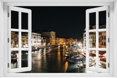 Fototapeta Naklejka Na Ścianę Okno 3D - night venice river long exposure
