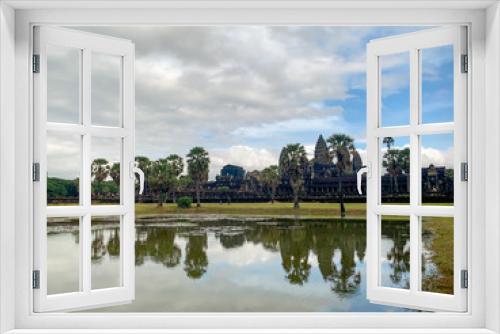 Fototapeta Naklejka Na Ścianę Okno 3D - Le bassin sacré de Angkor wat