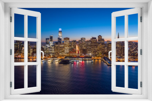 Fototapeta Naklejka Na Ścianę Okno 3D - San Francisco downtown buildings skyline sunset evening aerial