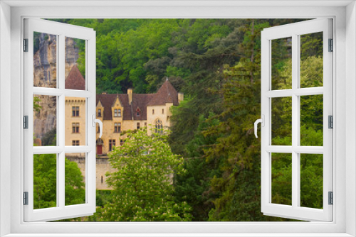 Fototapeta Naklejka Na Ścianę Okno 3D - the Castle of La Malartrie, La Roque-Gageac, Francia