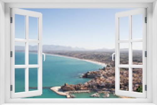 Fototapeta Naklejka Na Ścianę Okno 3D - Glimpse of the port of Castellammare del Golfo in Sicily, Italy