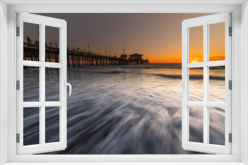 Fototapeta Naklejka Na Ścianę Okno 3D - Santa Monica pier, iconical view from California coast, United States.