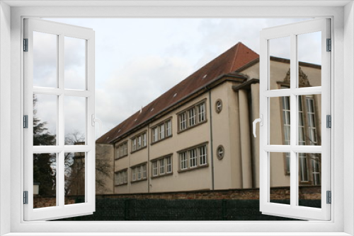Fototapeta Naklejka Na Ścianę Okno 3D - Schulgebäude, Schulhaus, Schule