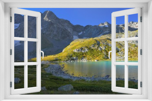 Fototapeta Naklejka Na Ścianę Okno 3D - Moning in mountains