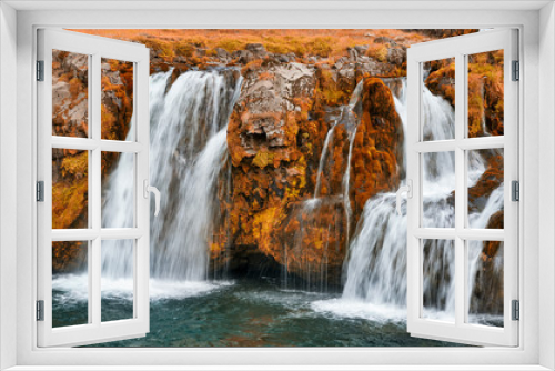 Fototapeta Naklejka Na Ścianę Okno 3D - Kirkjufell waterfalls in autumn season, Iceland