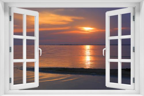 Fototapeta Naklejka Na Ścianę Okno 3D - nice sunset on lake